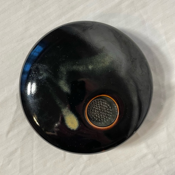 Georgetown pottery’s Black Ikebana Ceramic Flower Holder with attached frog - Picture 4 of 7